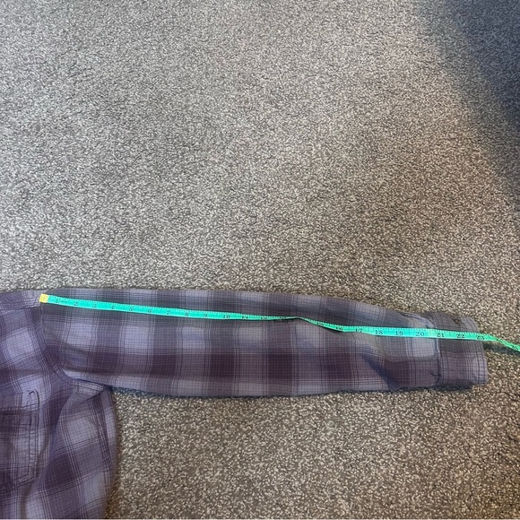 Carhartt Purple Button Down Shirt with Plaid Pattern and Long Sleeves - Picture 5 of 6